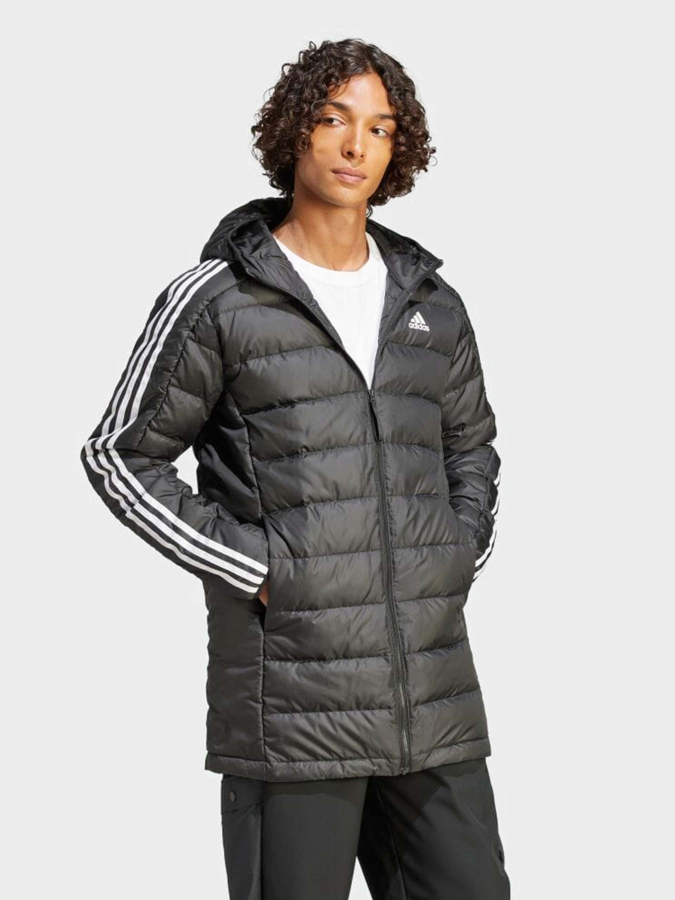 Куртки та дублянки Adidas ESSENTIALS 3-STRIPES модель HZ8522 Фото
