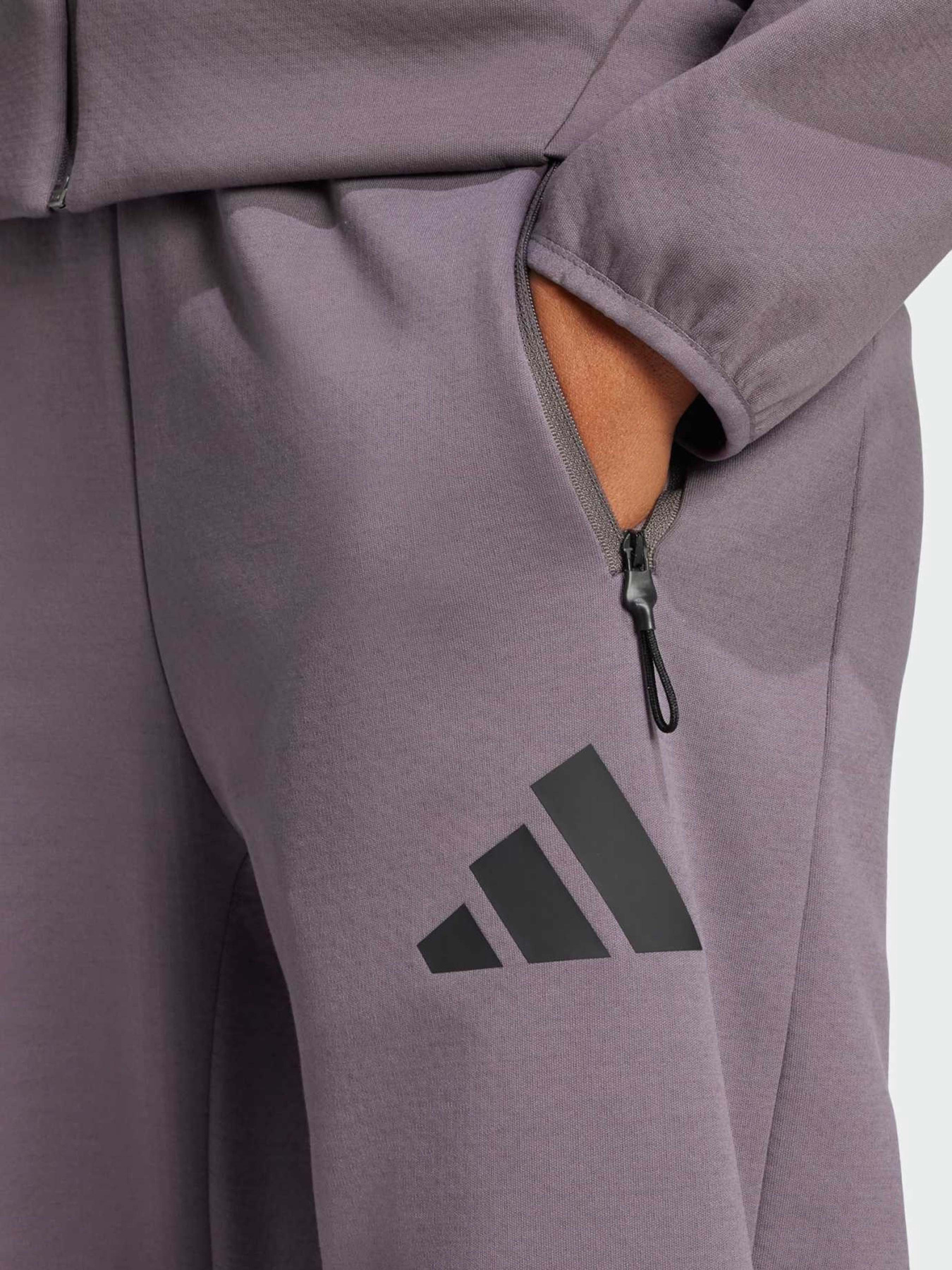 Брюки Adidas Z.N.E. BARREL SPORTSWEAR модель JC5411 Брюки Adidas Z.N.E. BARREL SPORTSWEAR модель JC5411 Фото