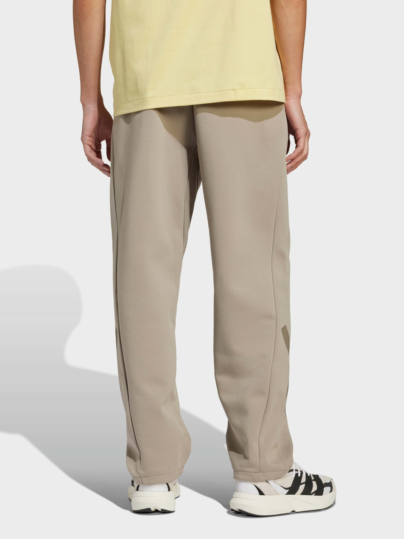 Брюки Adidas Z.N.E. OPEN-HEM SPORTSWEAR модель JC6716 Фото