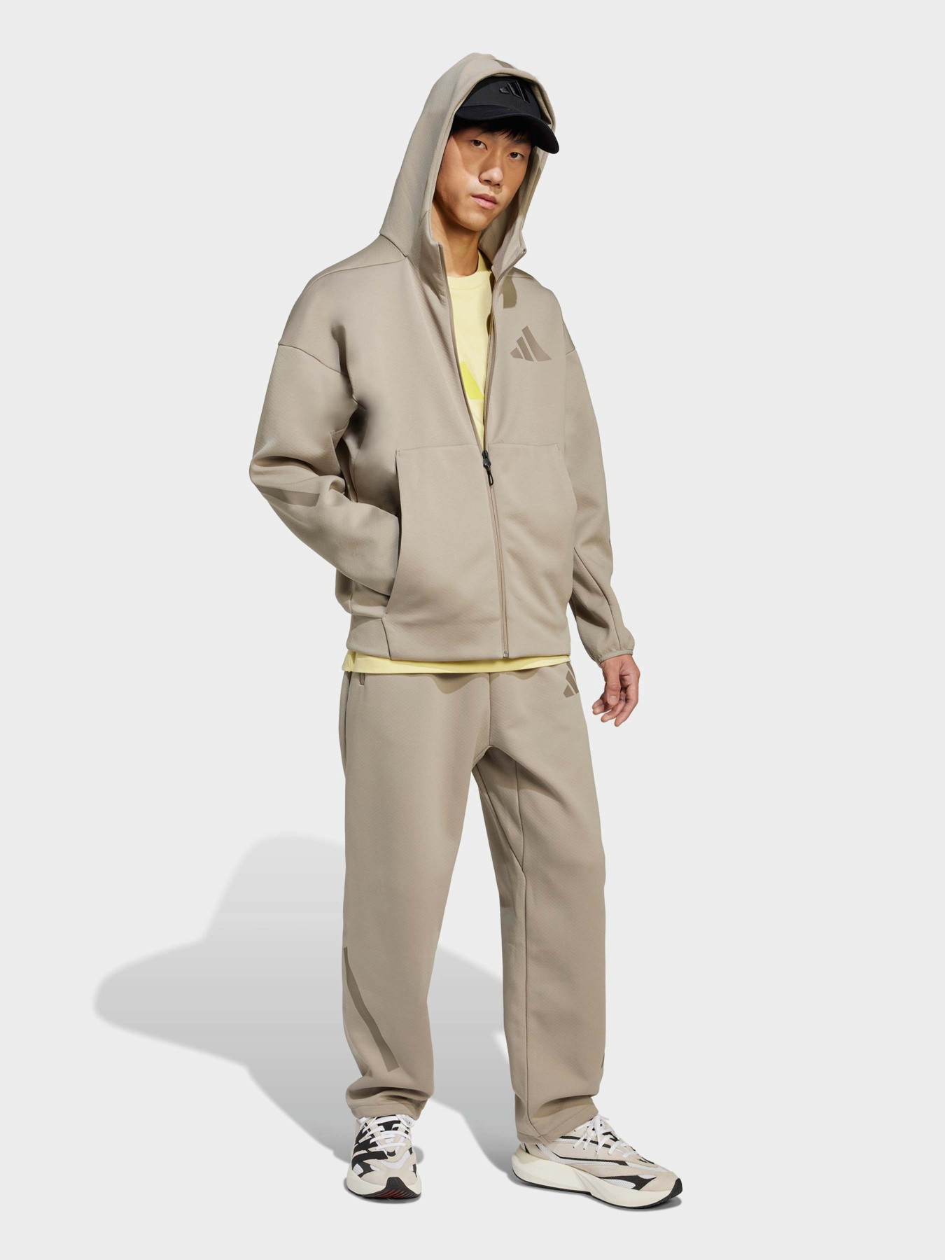 Брюки Adidas Z.N.E. OPEN-HEM SPORTSWEAR модель JC6716 Фото