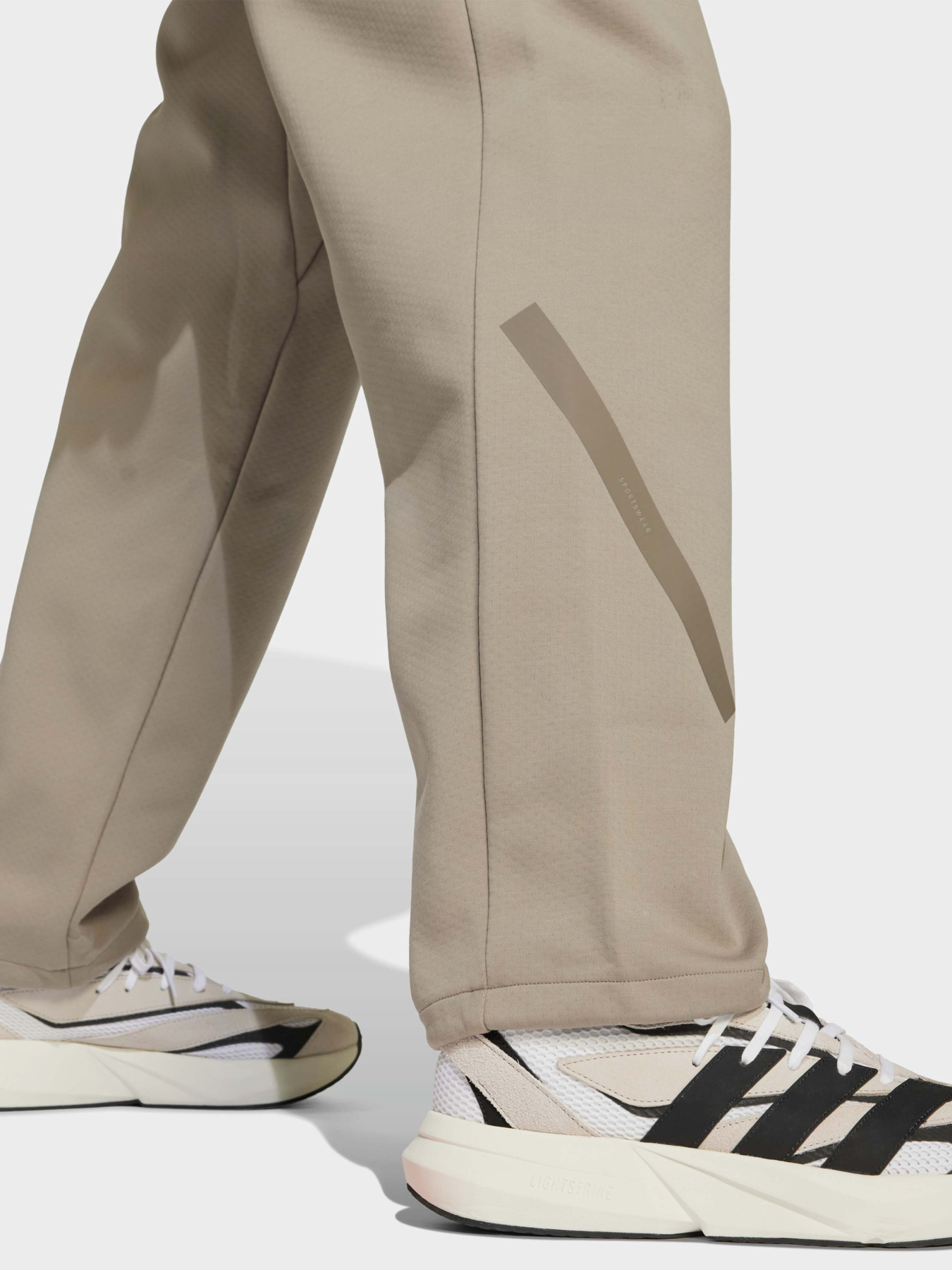 Брюки Adidas Z.N.E. OPEN-HEM SPORTSWEAR модель JC6716 Фото