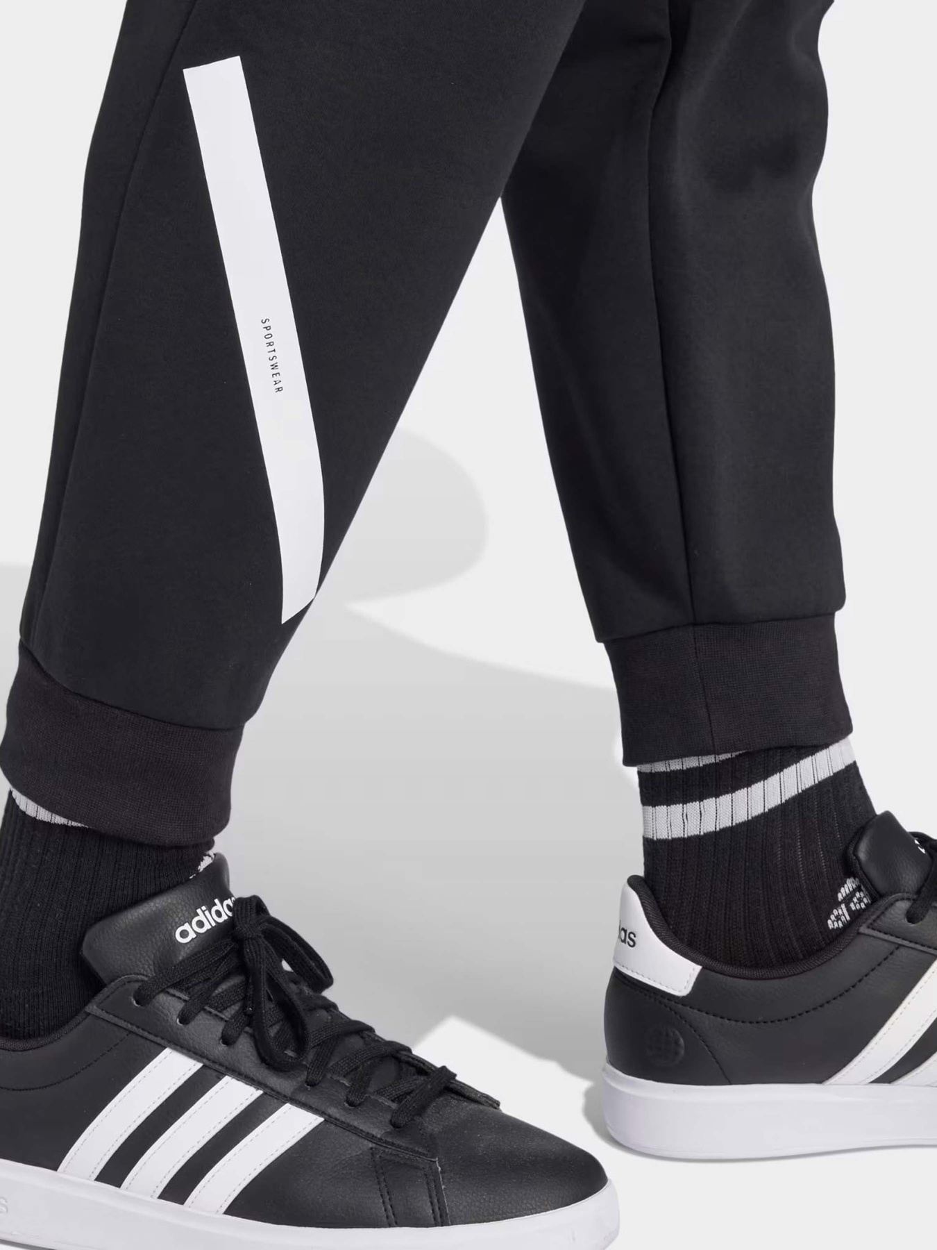 Брюки Adidas Z.N.E. SPORTSWEAR модель JD5983 Фото