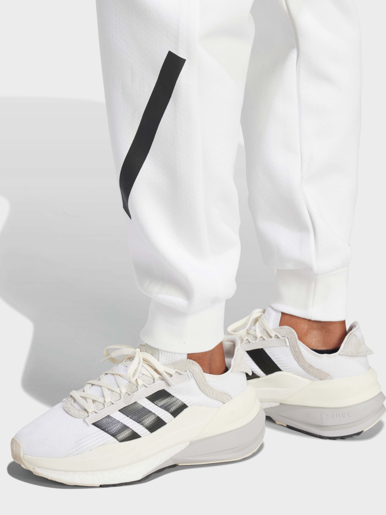 Брюки Adidas Z.N.E. SPORTSWEAR модель JE7843 Брюки Adidas Z.N.E. SPORTSWEAR модель JE7843 Фото