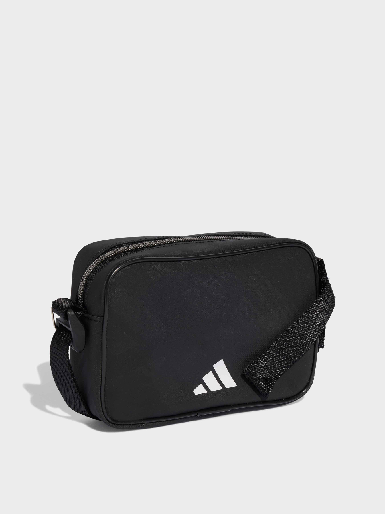 Сумки Adidas MONOGRAM ESSENTIALS SHOULDER P модель JM3720 Сумки Adidas MONOGRAM ESSENTIALS SHOULDER P модель JM3720 Фото
