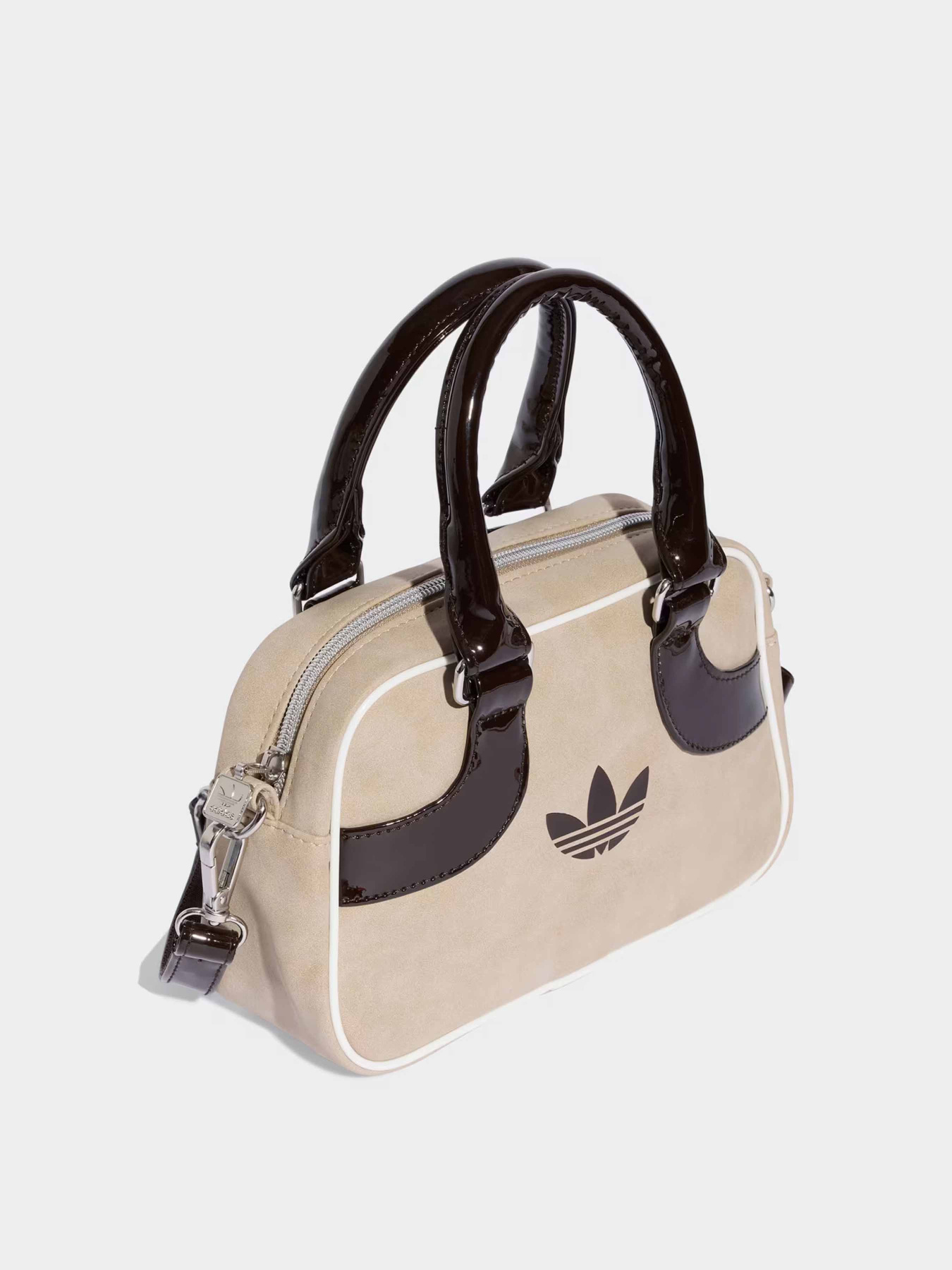 Сумки Adidas MINI BOWLING BAG модель JV7870 Сумки Adidas MINI BOWLING BAG модель JV7870 Фото