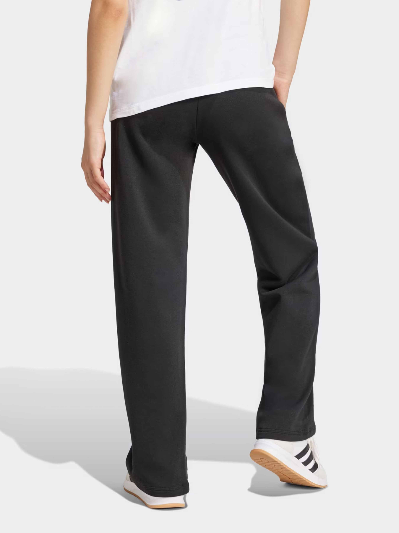 Брюки Adidas ESSENTIALS SMALL LOGO модель JC5921 Брюки Adidas ESSENTIALS SMALL LOGO модель JC5921 Фото
