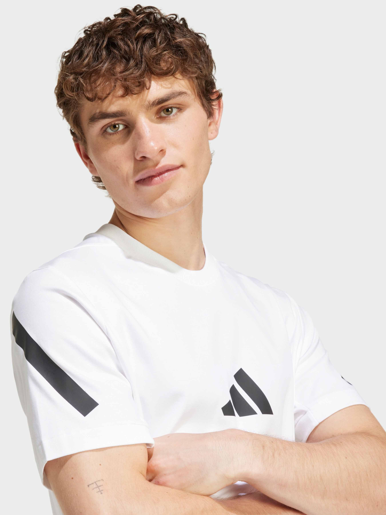 Футболки и поло Adidas Z.N.E. SPORTSWEAR модель JE3078 Фото