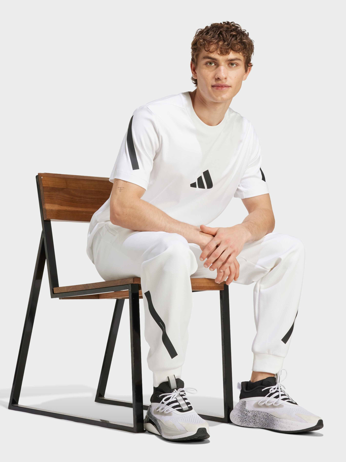 Футболки и поло Adidas Z.N.E. SPORTSWEAR модель JE3078 Фото