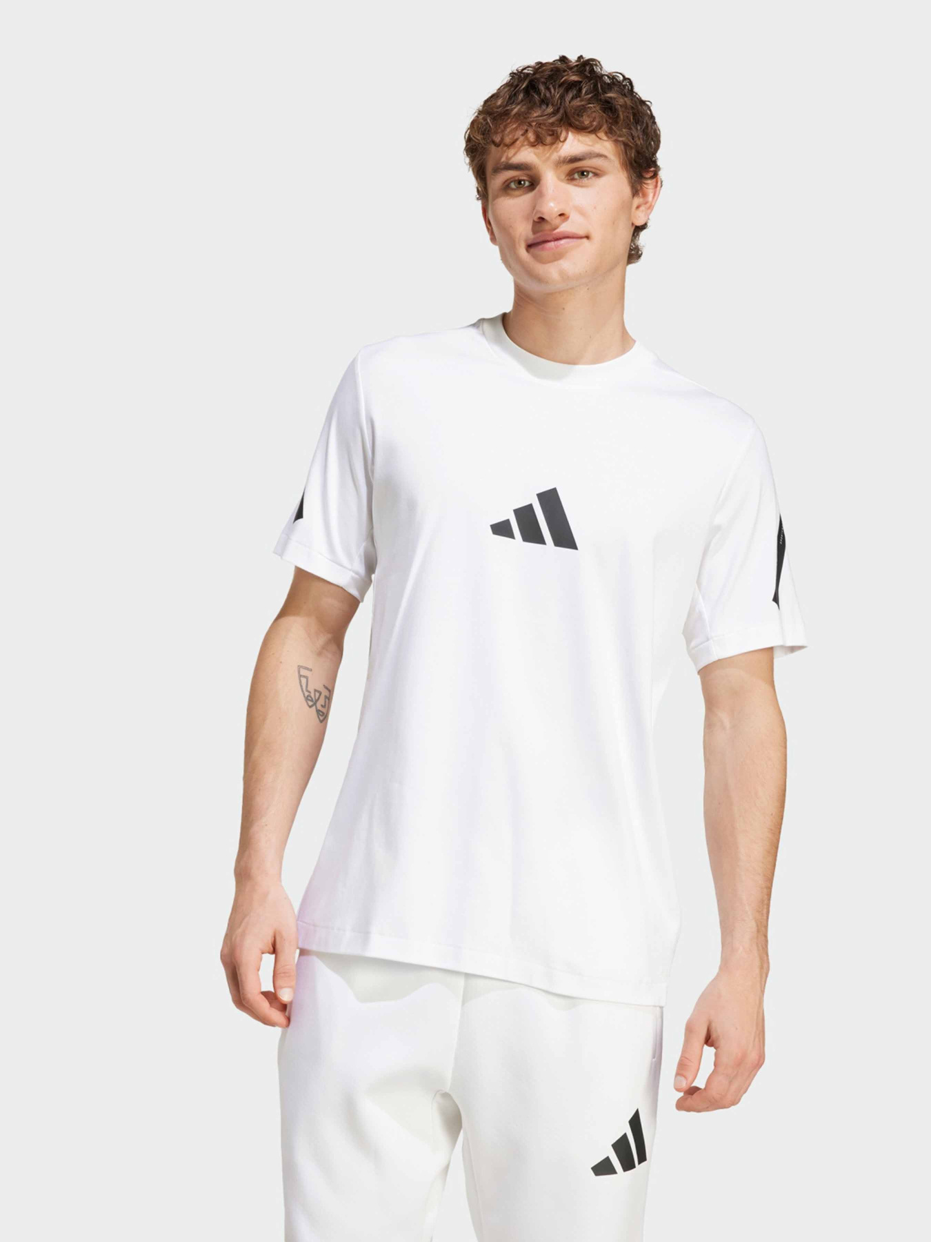 Футболки и поло Adidas Z.N.E. SPORTSWEAR модель JE3078 Фото