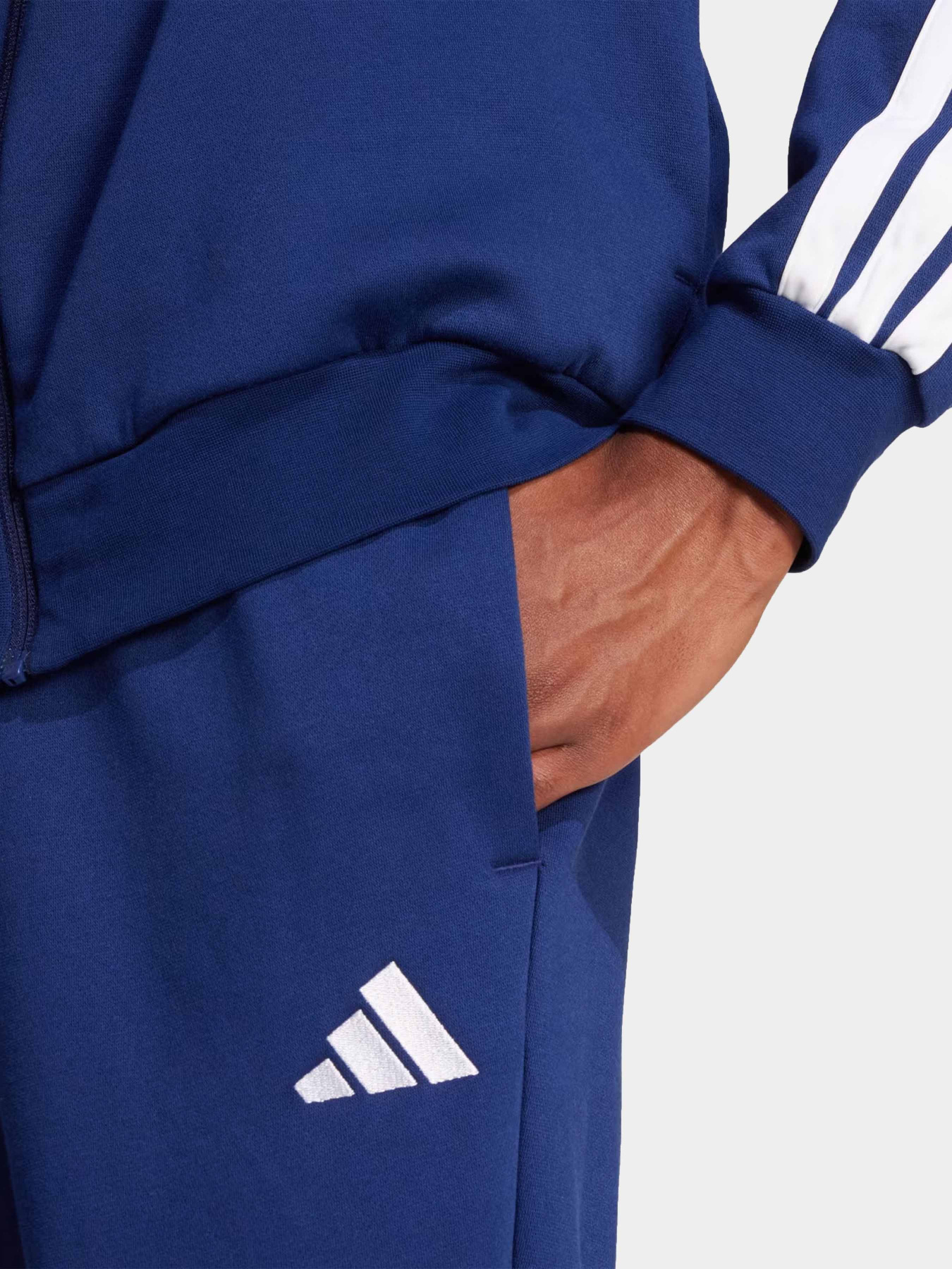 Костюмы Adidas SPORTSWEAR BASIC 3-STRIPES модель JI8882 Фото
