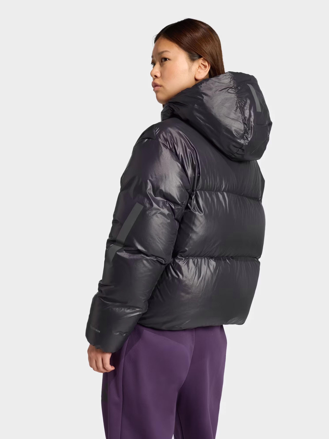 Куртки та дублянки Adidas модель JL6907 Фото