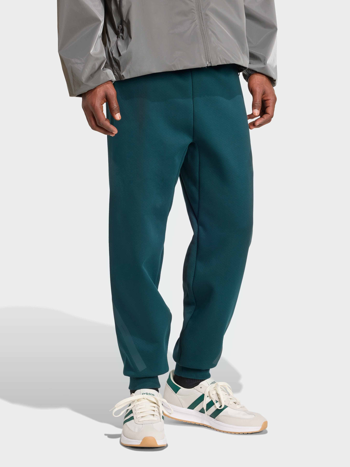 Брюки Adidas Z.N.E. SPORTSWEAR модель JW4724 Брюки Adidas Z.N.E. SPORTSWEAR модель JW4724 Фото