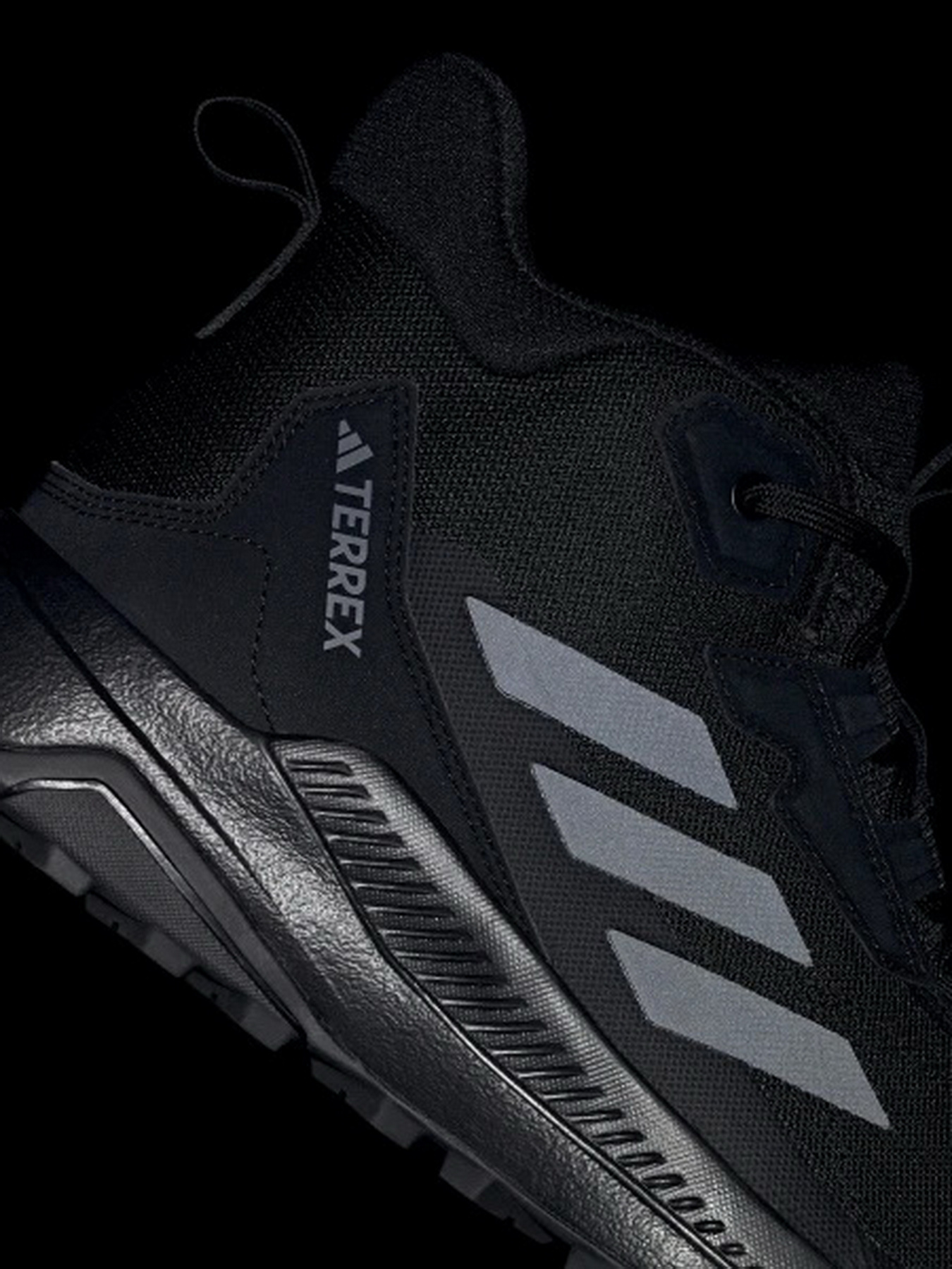 Черевики та чоботи Adidas модель IE1473 Черевики та чоботи Adidas модель IE1473 Фото