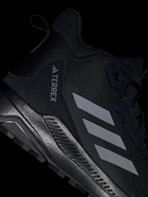 Черевики та чоботи Adidas модель IE1473 Фото