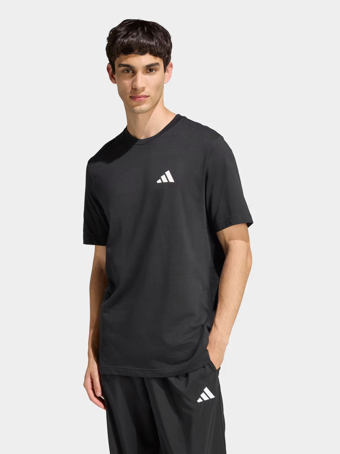 Футболки и поло Adidas OUTDOOR MOUNTAIN BIKING GRAPHI модель KB2536 Футболки и поло Adidas OUTDOOR MOUNTAIN BIKING GRAPHI модель KB2536 Фото