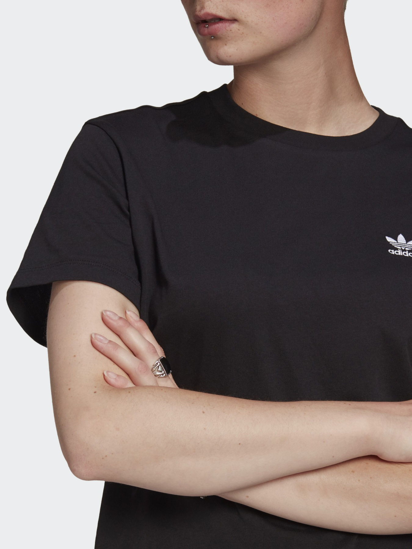 Футболки и поло Adidas LOUNGEWEAR ADICOLOR CLASSICS LOOSE модель GN2919 Фото