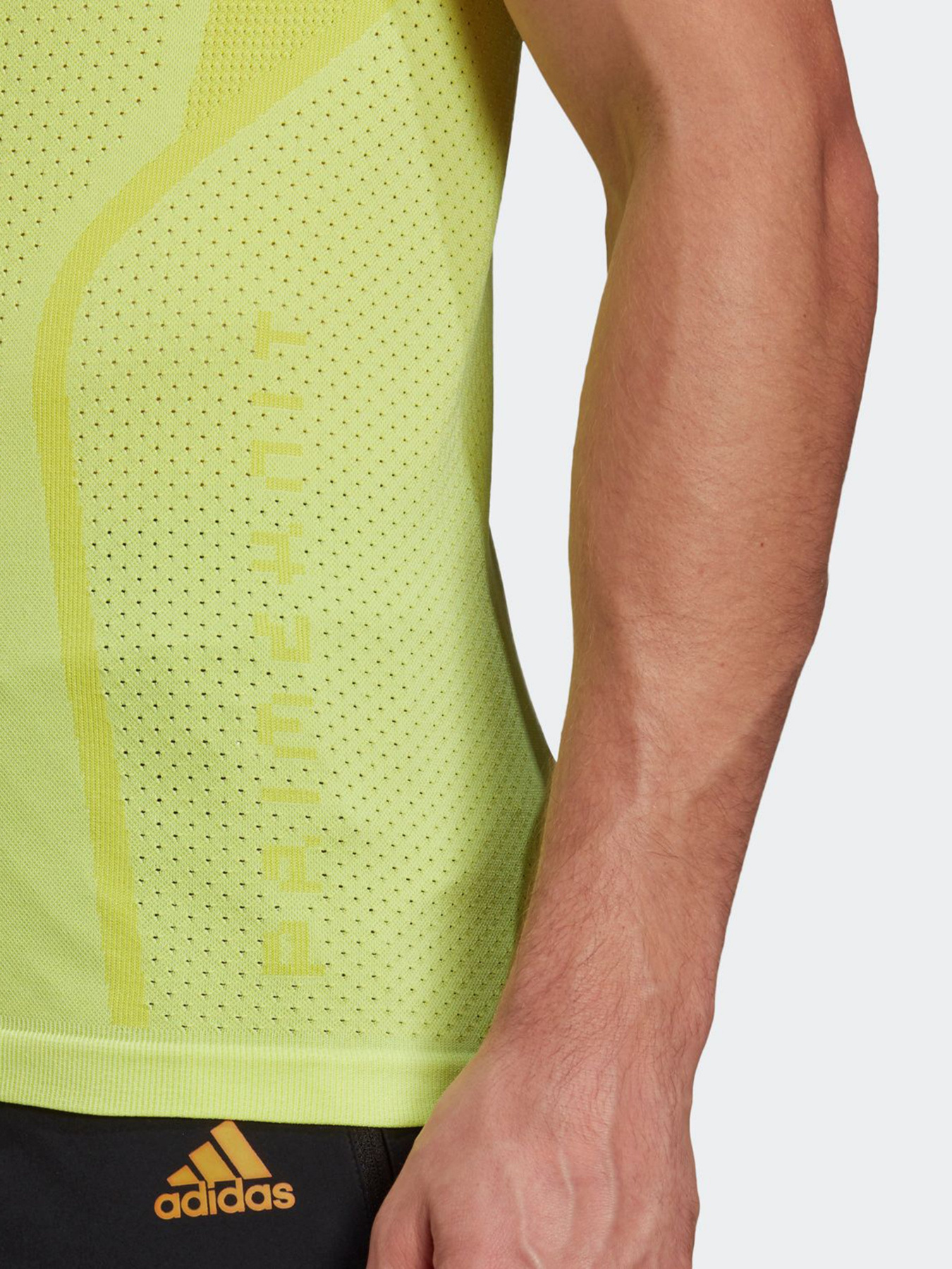 Футболки і поло Adidas Primeknit Performance модель GL6855 Футболки і поло Adidas Primeknit Performance модель GL6855 Фото