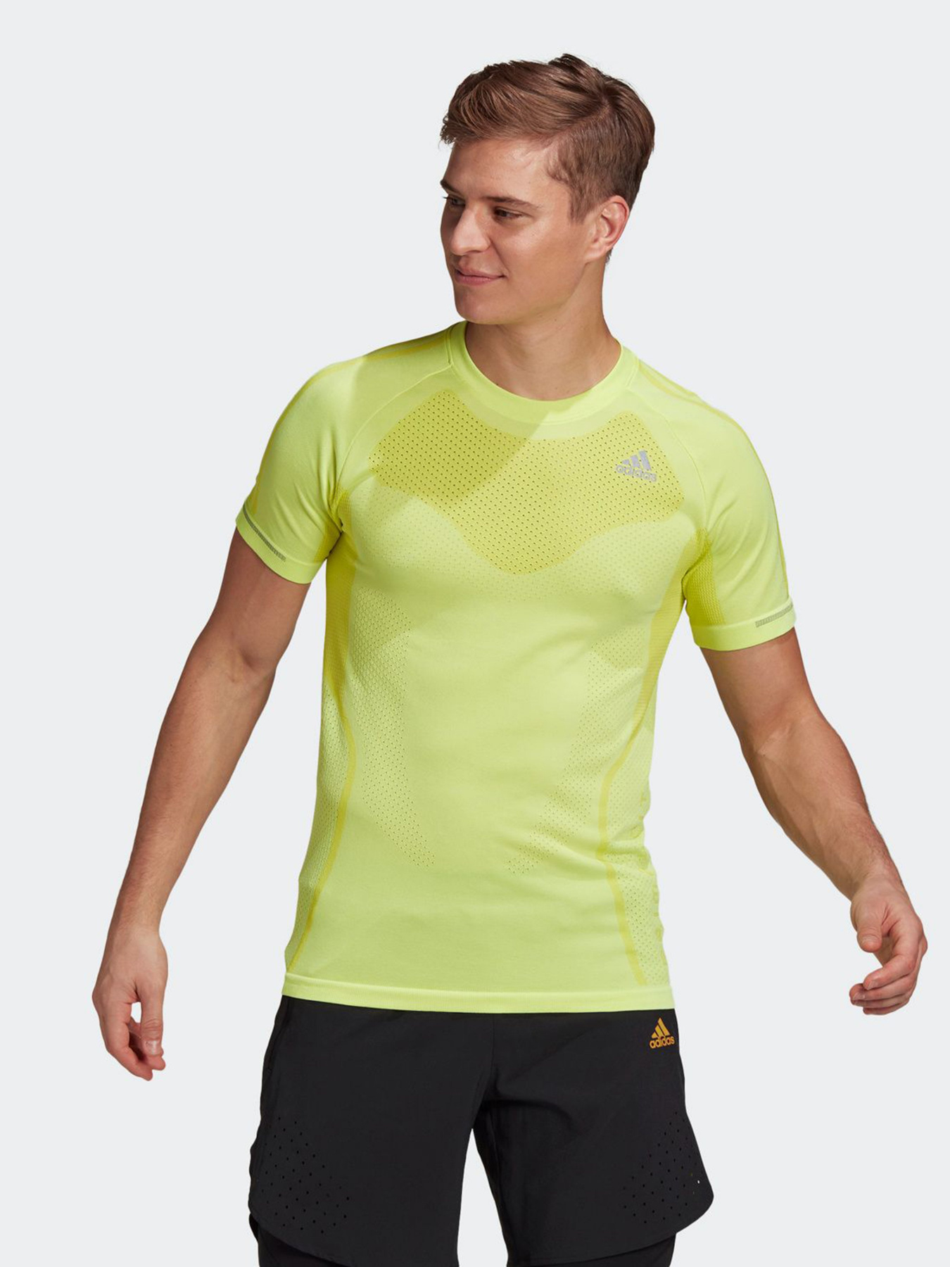 Футболки і поло Adidas Primeknit Performance модель GL6855 Футболки і поло Adidas Primeknit Performance модель GL6855 Фото