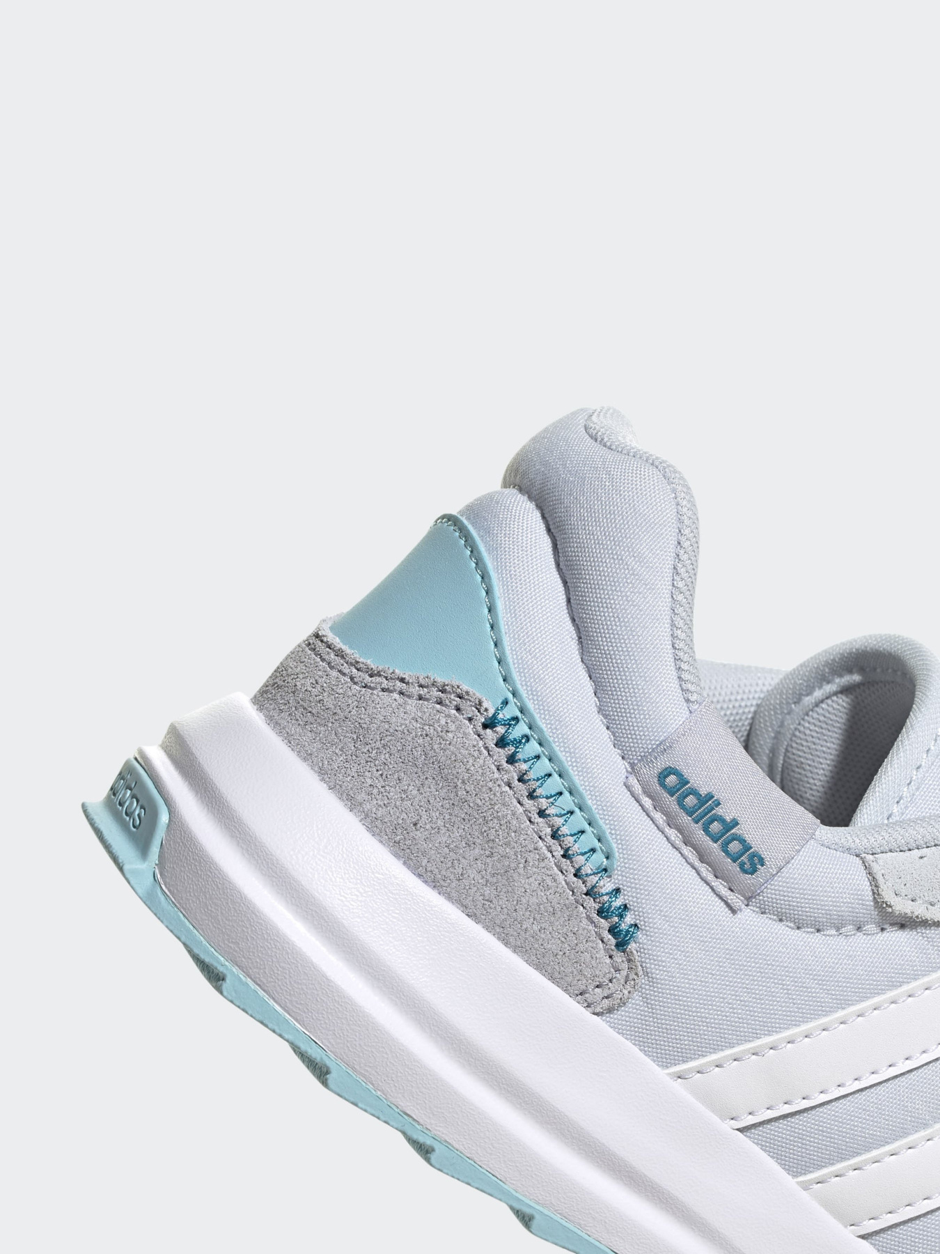 Кроссовки Adidas Retrorun модель FZ2217 Фото