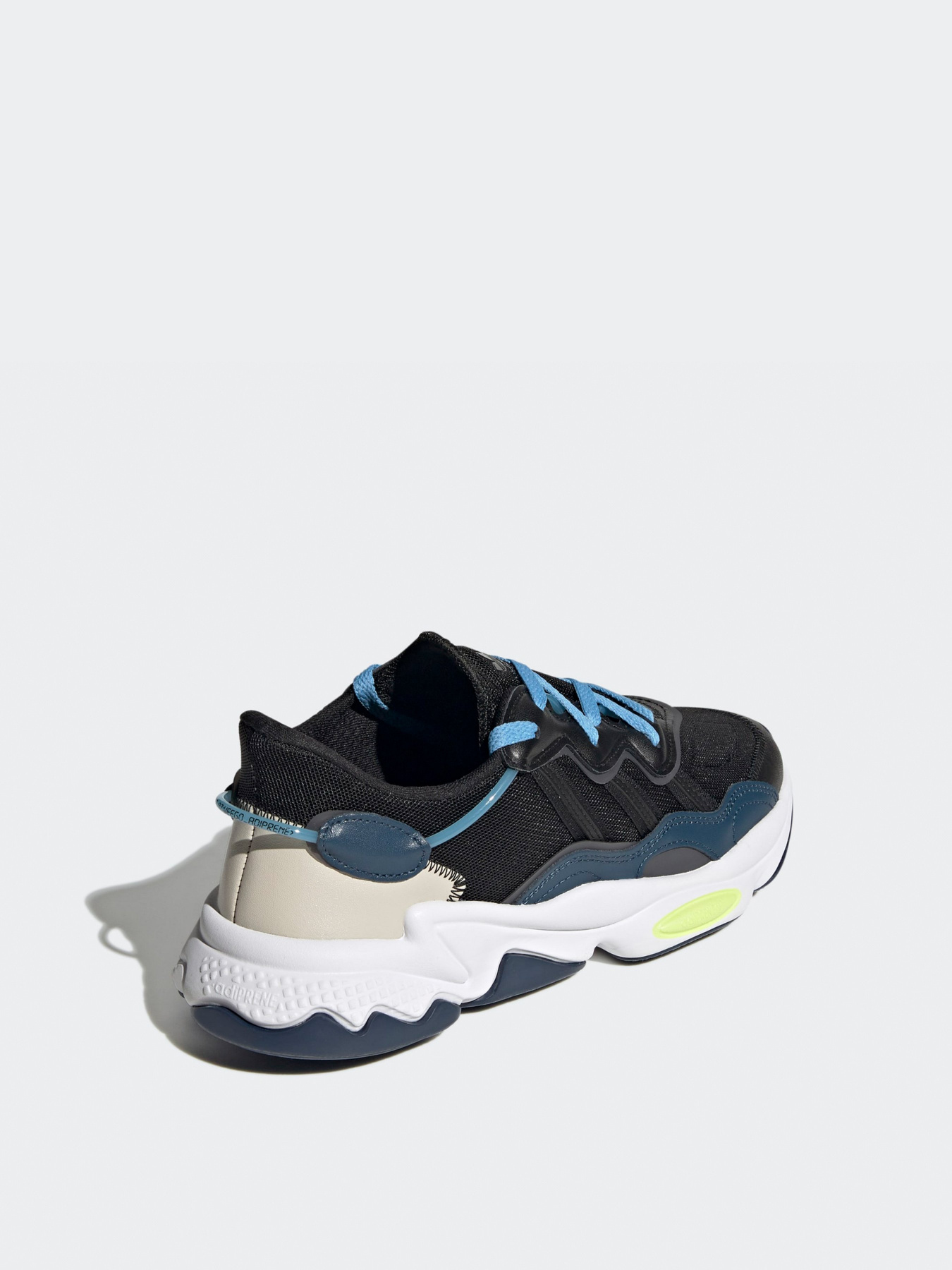 Кросівки Adidas OZWEEGO модель FX6057 Фото