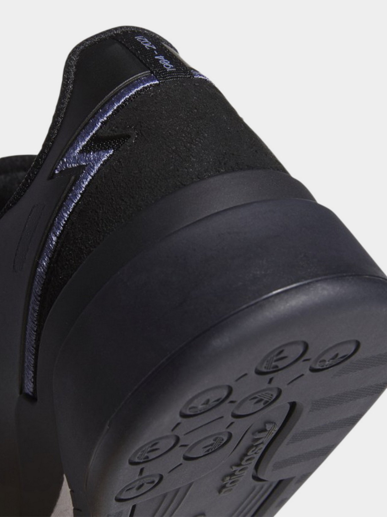 Кросівки Adidas Forum Tech Boost модель Q46358 Фото