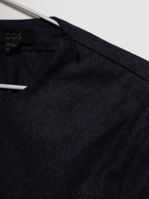 Сорочки COS модель 0251191_т.синій Фото