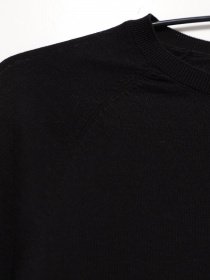 Свитры и кардиганы COS модель 0263296_чорний Фото
