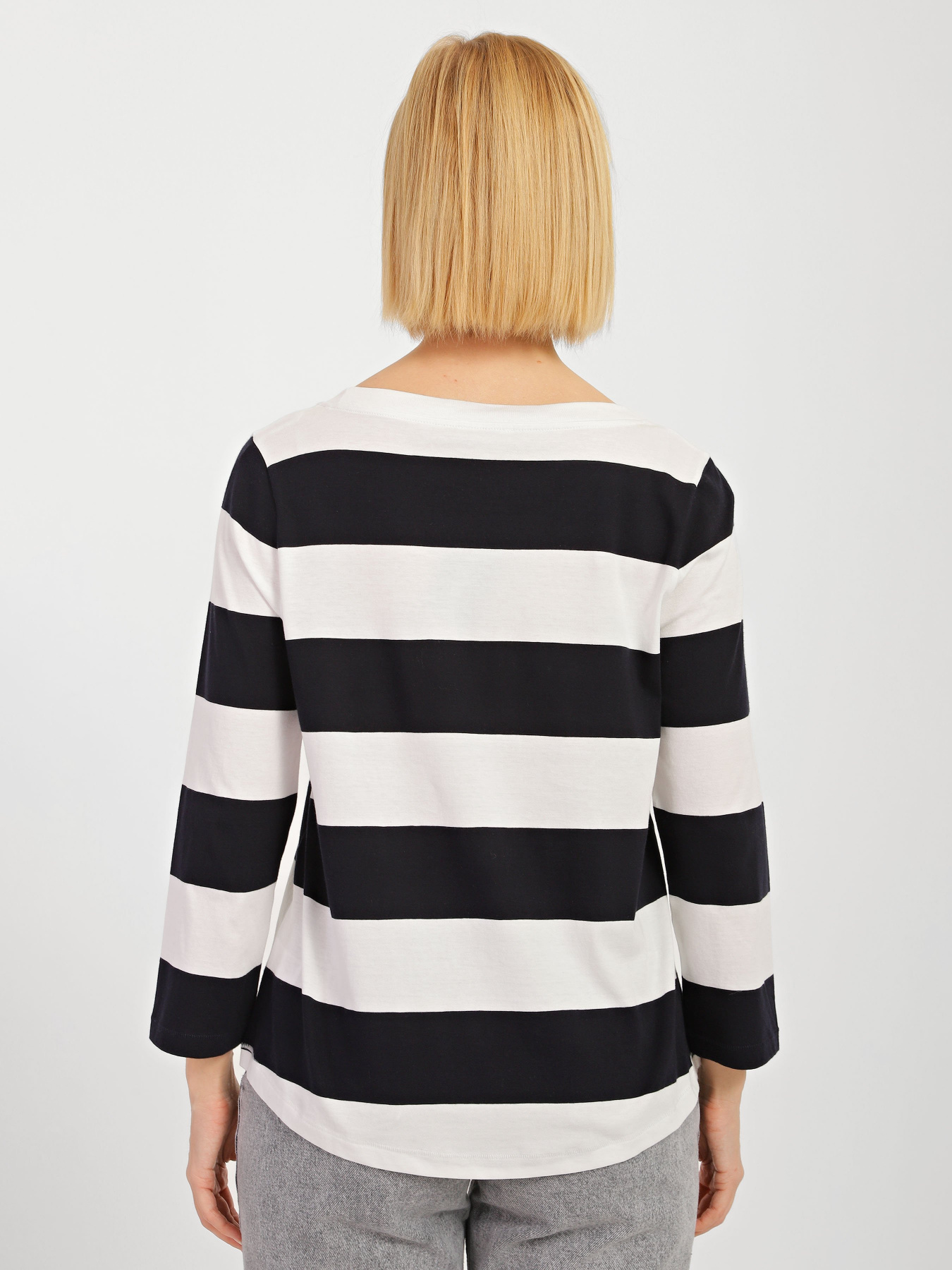 Свитры и кардиганы COS модель 0142974_білий з чорним Фото