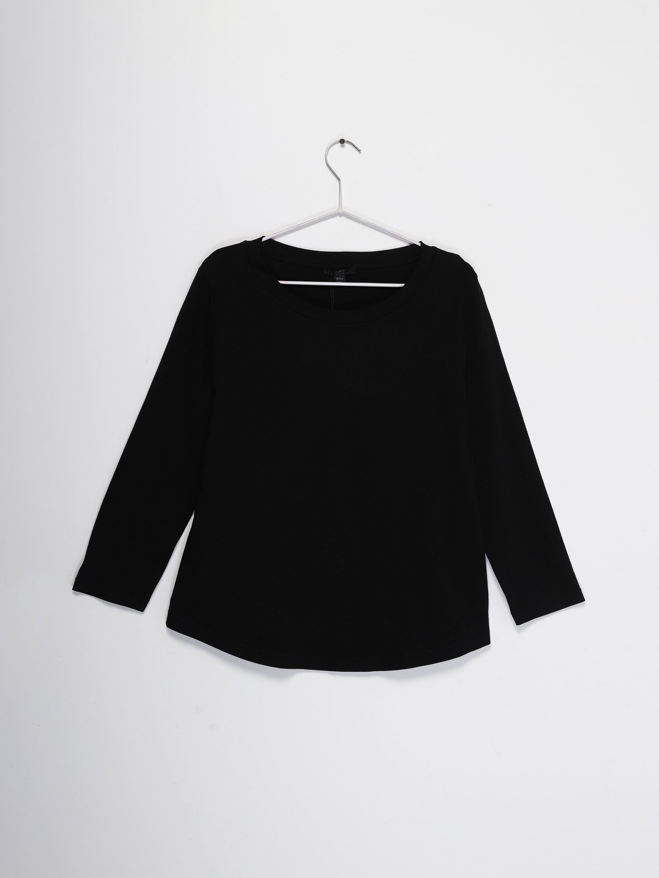 Свитры и кардиганы COS модель 0142974_чорний Фото