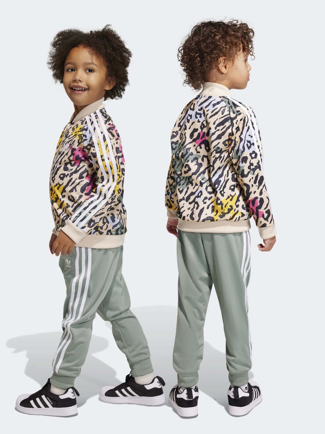 Костюмы Adidas Animal Print SST Set модель IB8578 Костюмы Adidas Animal Print SST Set модель IB8578 Фото