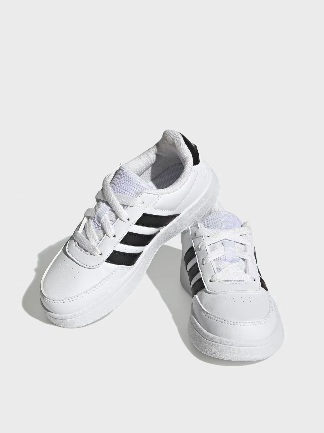 Кеди Adidas BREAKNET LIFESTYLE COURT LACE модель HP8956 Кеди Adidas BREAKNET LIFESTYLE COURT LACE модель HP8956 Фото