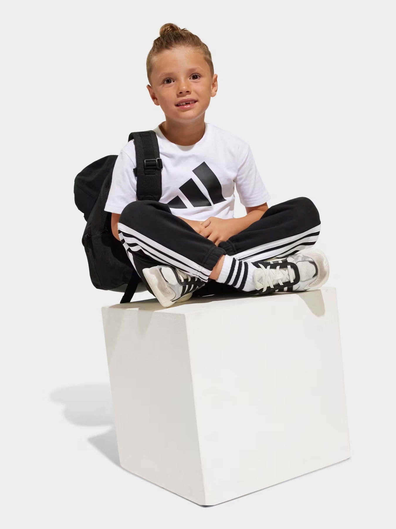 Футболки і поло Adidas ESSENTIALS модель JC9720 Фото