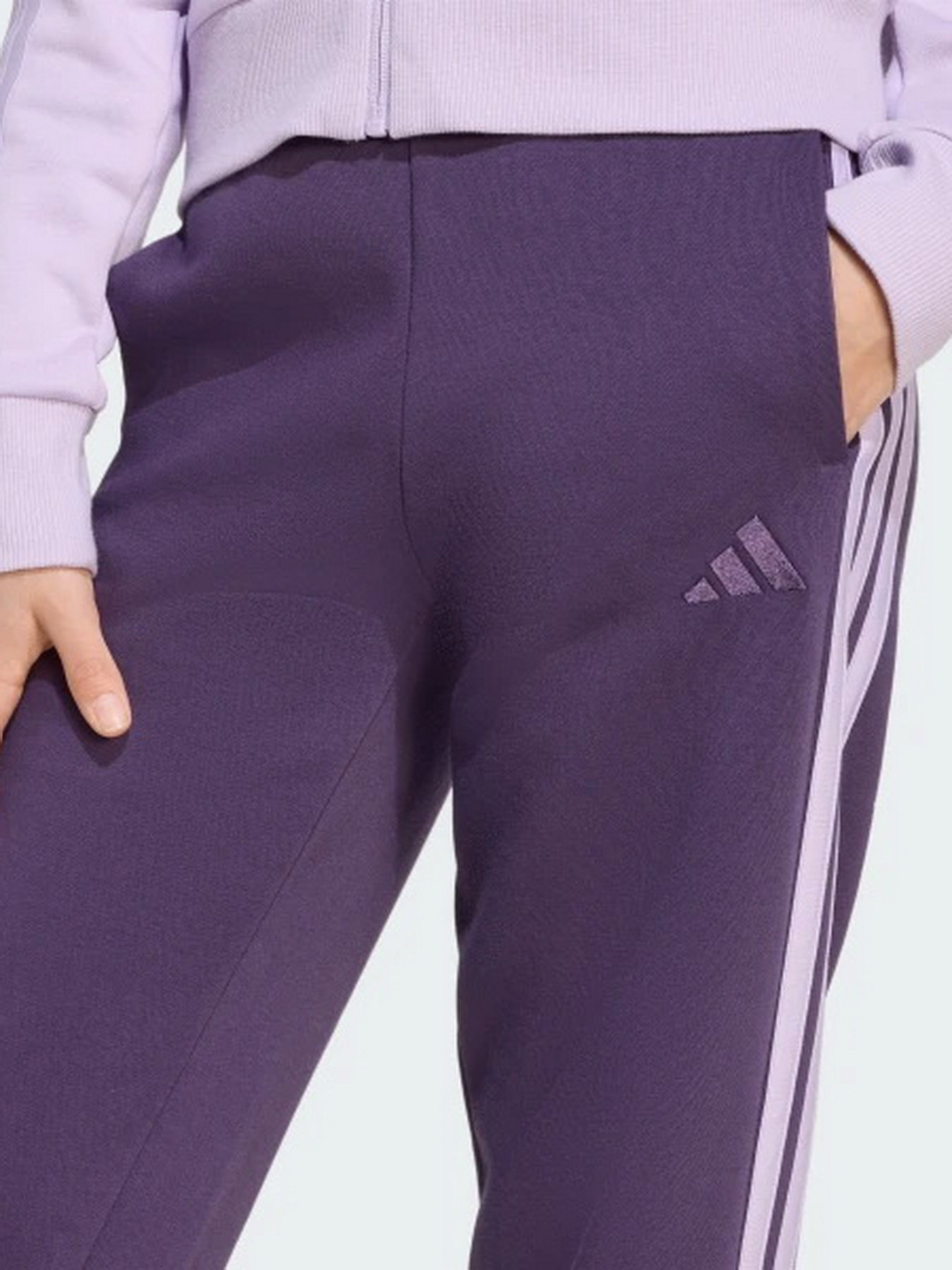 Костюмы Adidas Essentials модель JN2439 Фото