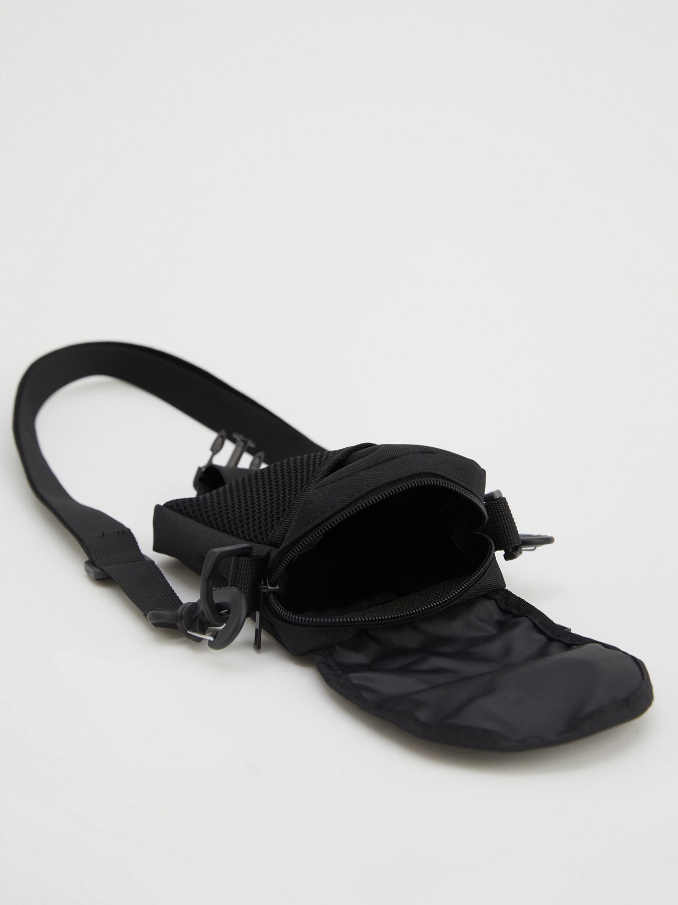 Сумки DeFacto модель U3665AZ-BK27 Сумки DeFacto модель U3665AZ-BK27 Фото