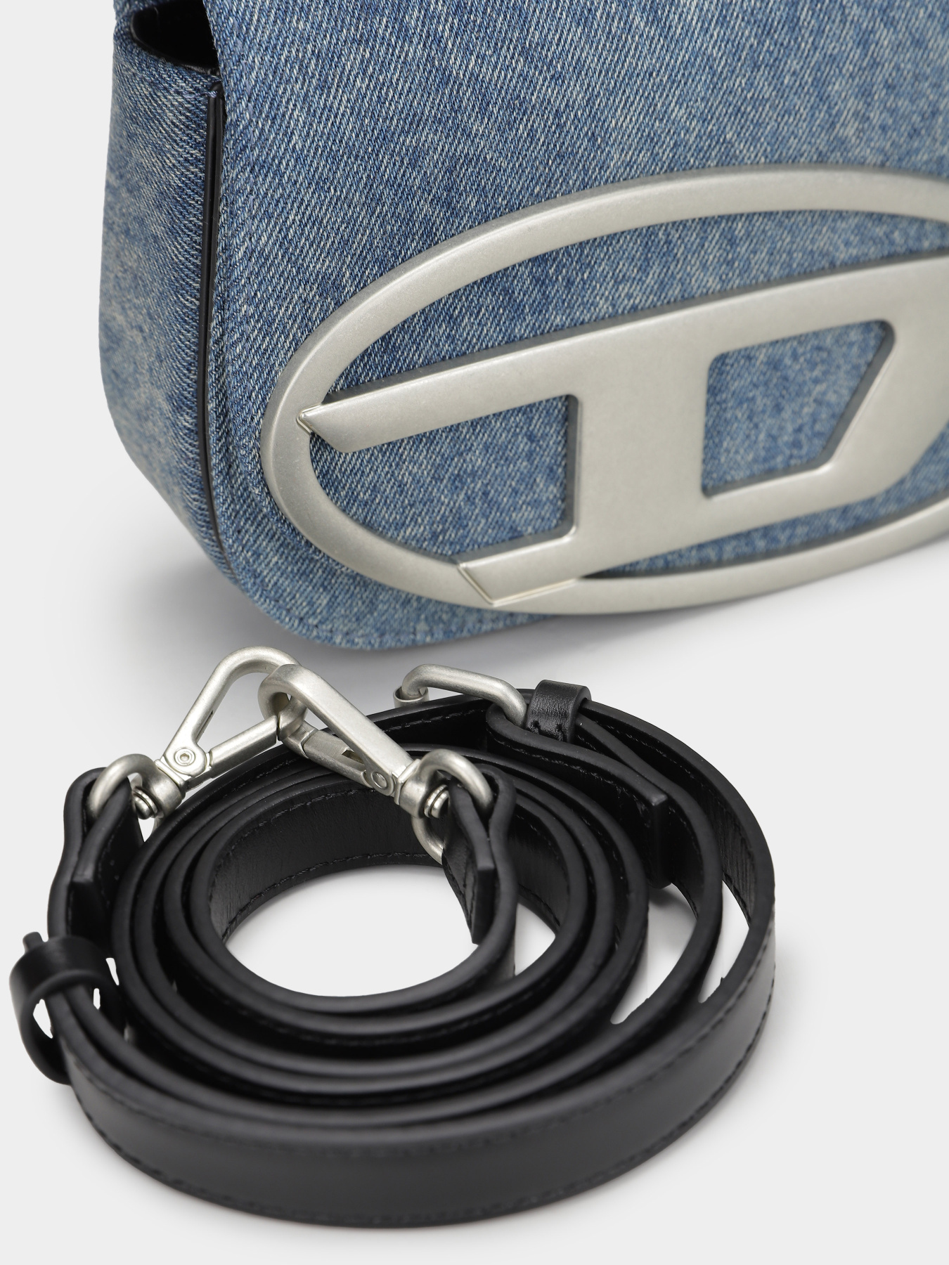 Сумки Diesel модель X08396-P1730-H8457 Фото