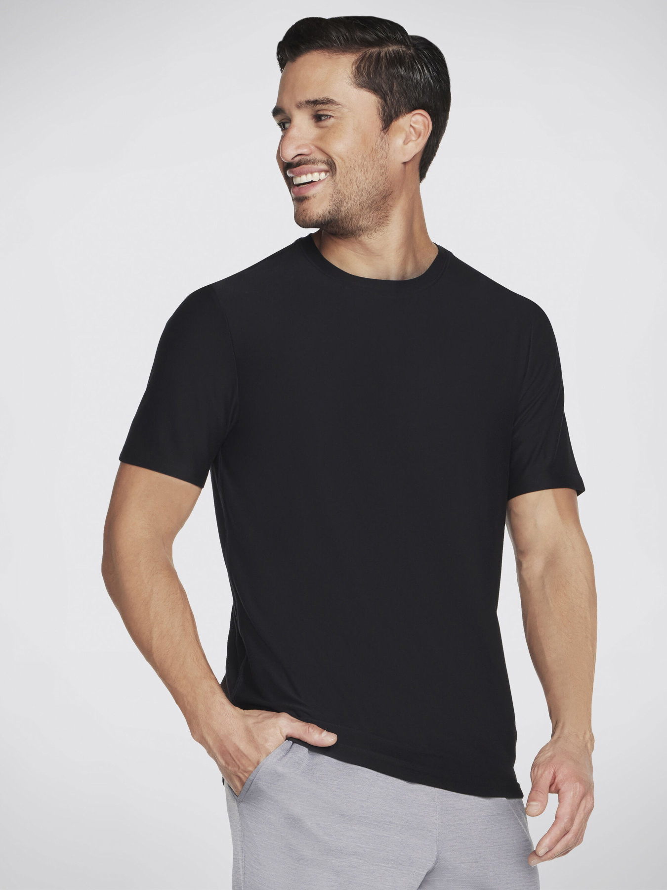 Футболки і поло Skechers GODRI ALL DAY SOLID TEE модель TS107B BLK Фото