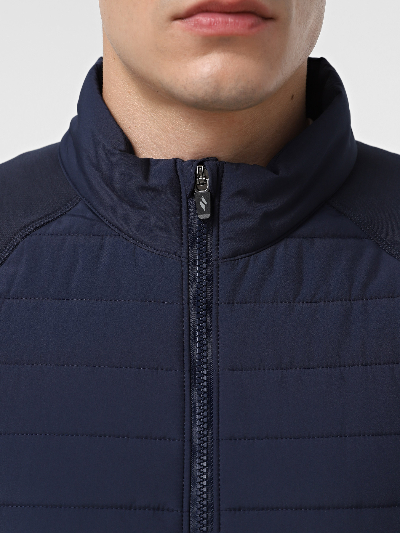 Куртки и дубленки Skechers Goshield Hybrid Jacket 2.0 модель JA141 CCNV Фото