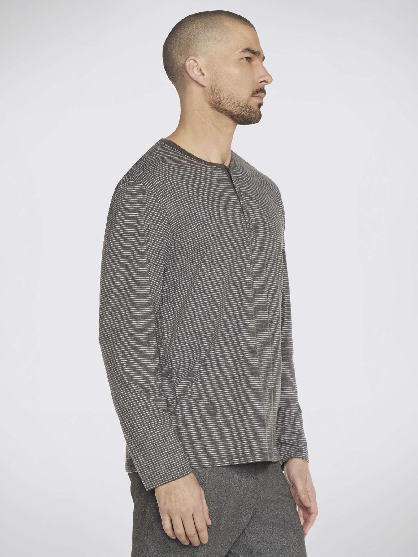 Худі та світшоти Skechers Skech Jersey Henley модель LT122 BKCC Худі та світшоти Skechers Skech Jersey Henley модель LT122 BKCC Фото