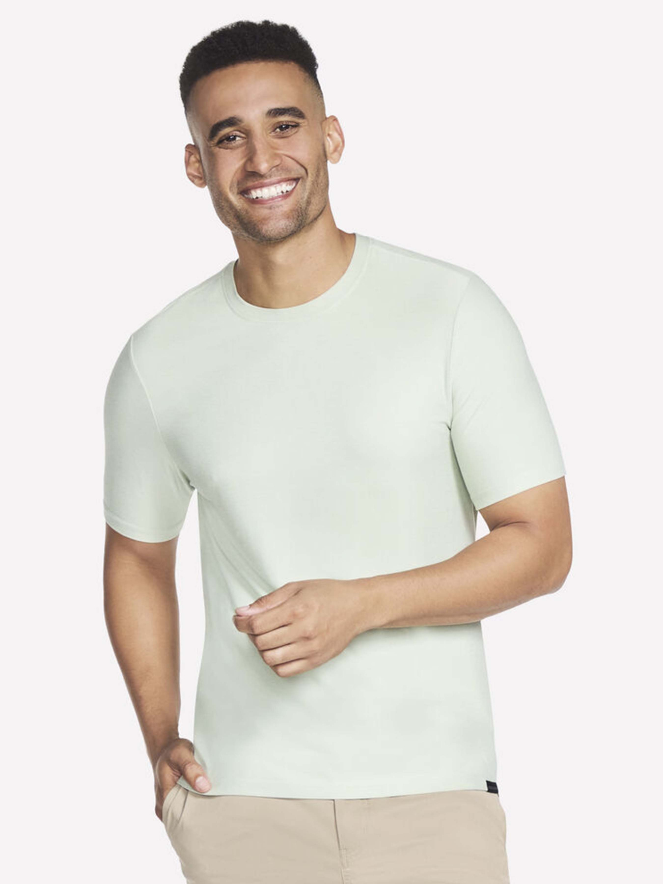 Футболки і поло Skechers GODRI ALL DAY TEE модель TS107 GRMV Футболки і поло Skechers GODRI ALL DAY TEE модель TS107 GRMV Фото