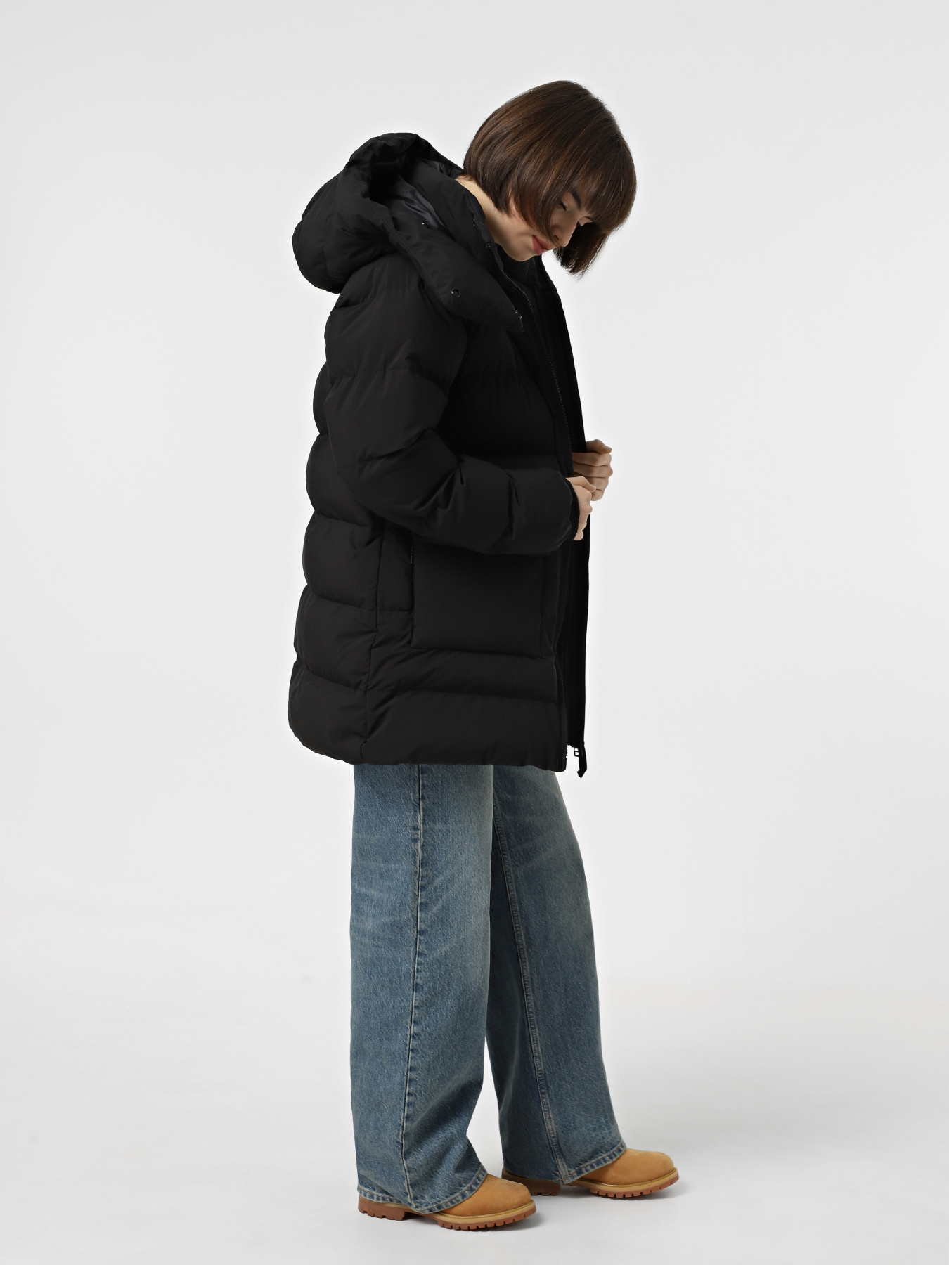 Куртки та дублянки Helly Hansen ELLIE PUFFY модель 53108-990 Куртки та дублянки Helly Hansen ELLIE PUFFY модель 53108-990 Фото