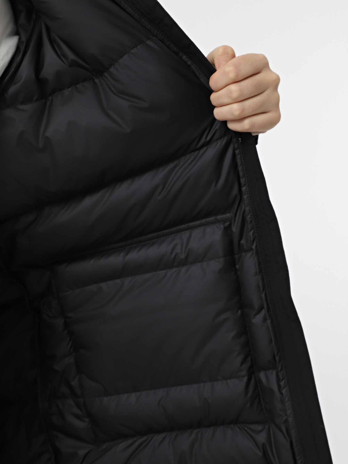 Куртки та дублянки Helly Hansen ELLIE PUFFY модель 53108-990 Куртки та дублянки Helly Hansen ELLIE PUFFY модель 53108-990 Фото
