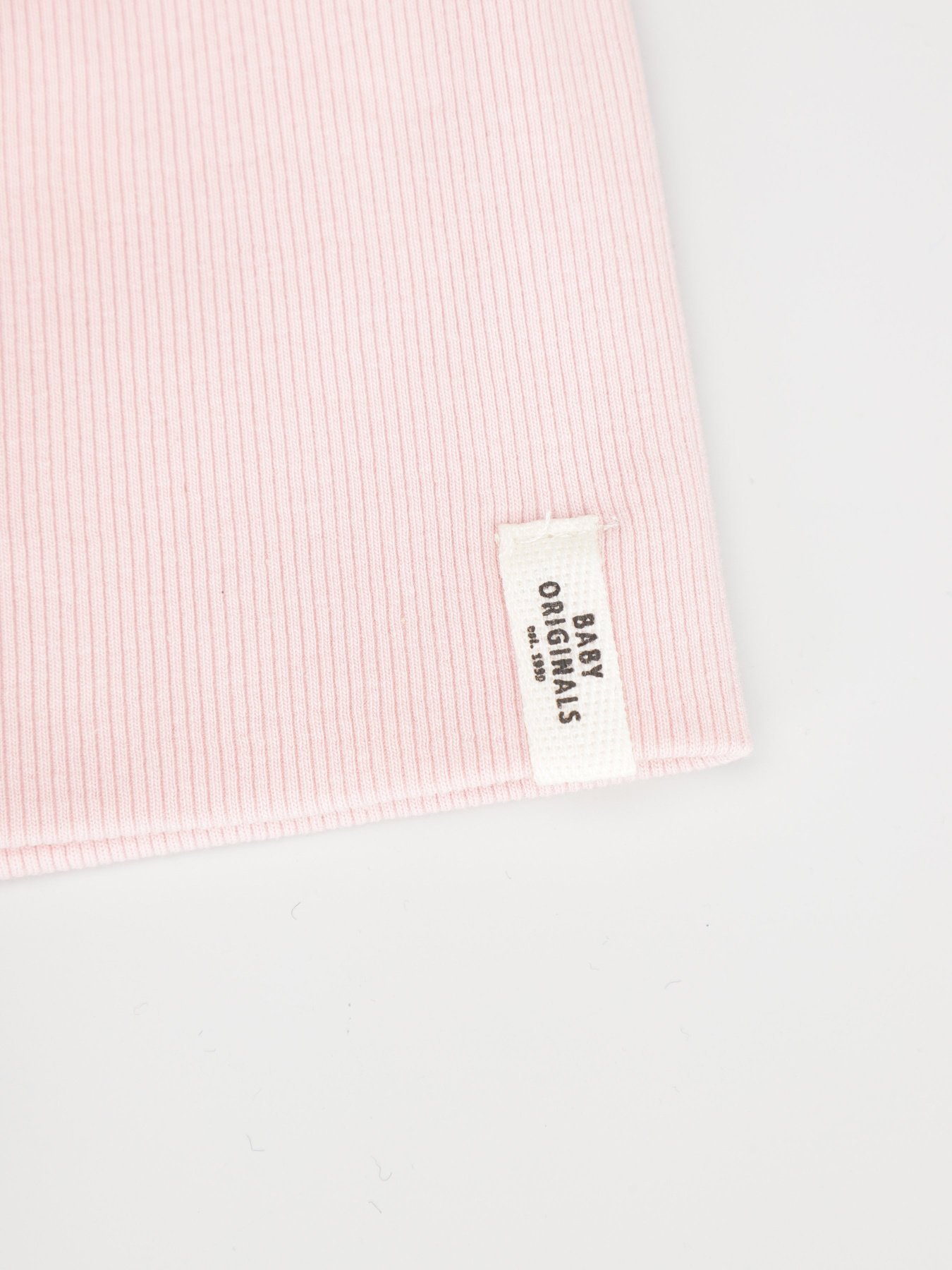 Шапки та кепки H&M модель 0825783_с.рожевий Фото