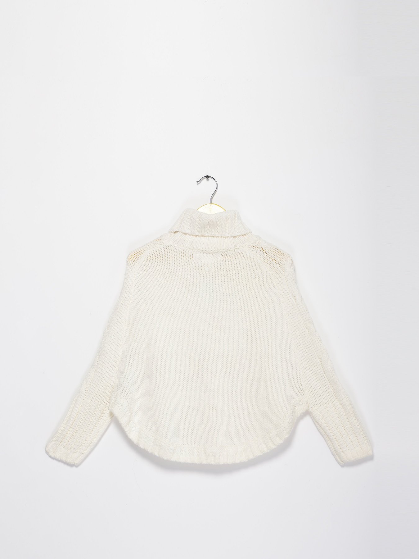 Светри та кардигани H&M модель 0390002_білий Светри та кардигани H&M модель 0390002_білий Фото