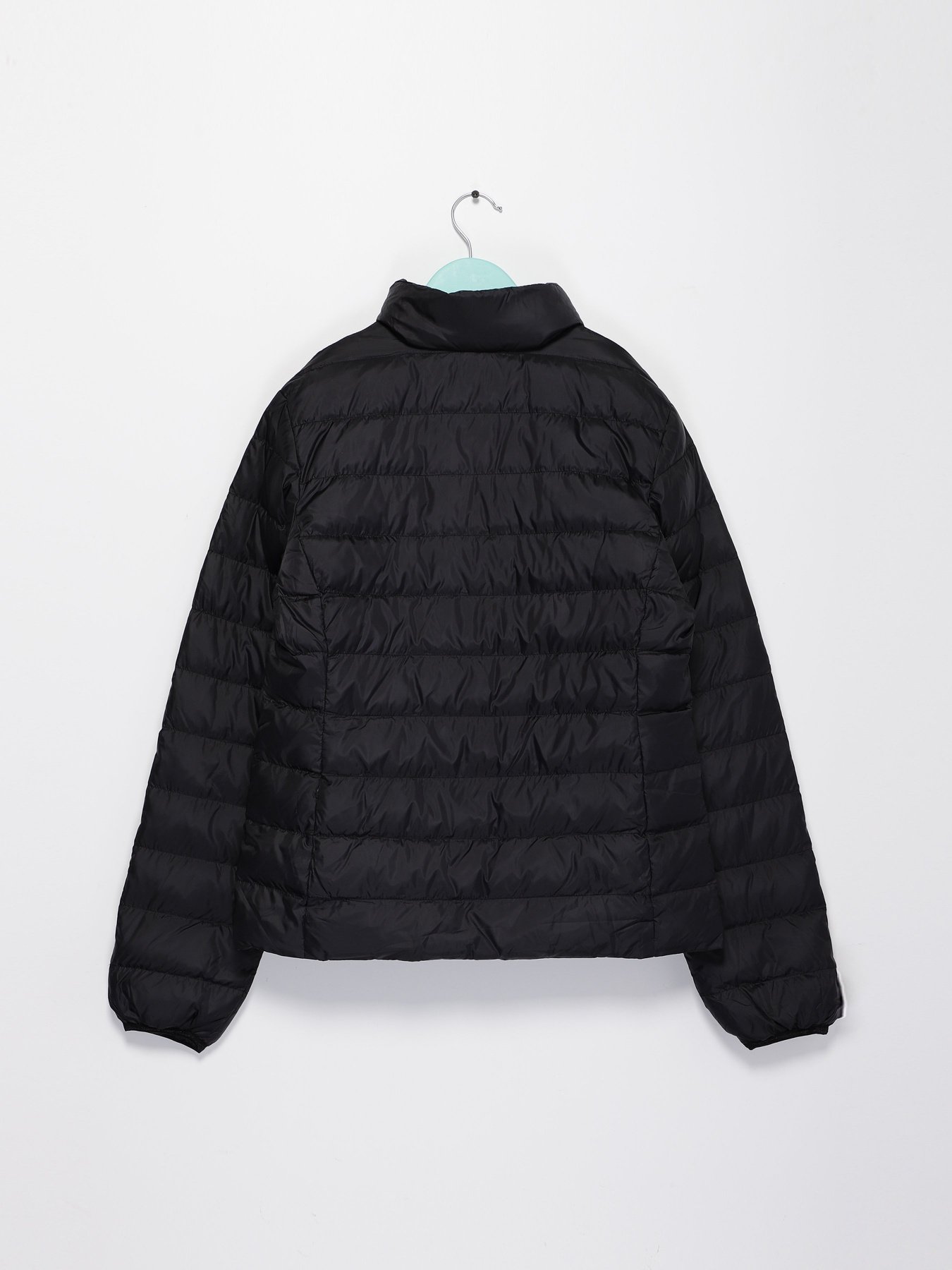 Куртки та дублянки H&M модель 07650461_чорний Куртки та дублянки H&M модель 07650461_чорний Фото