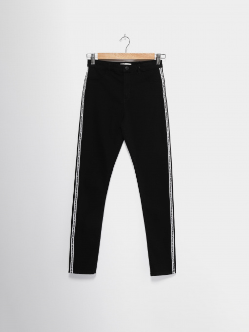 Брюки H&M модель 07723441_чорний з білим Фото