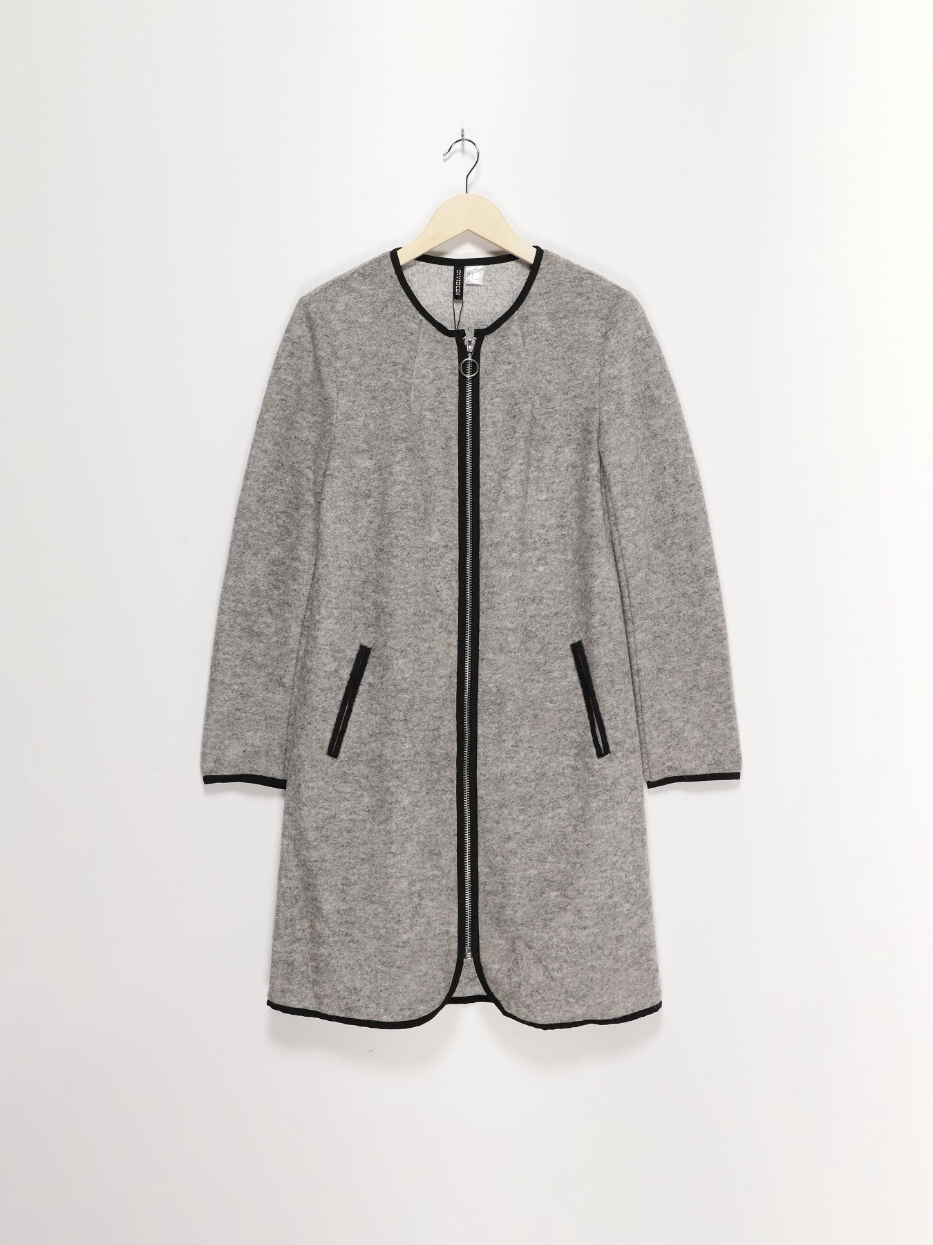Худі та світшоти H&M модель 0402332_сірий з чорним Фото