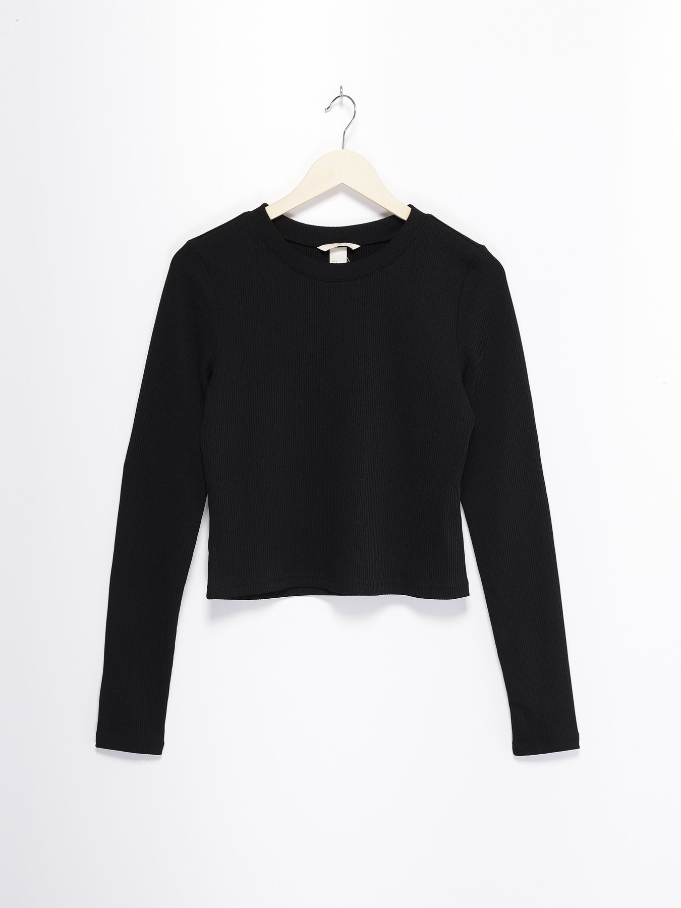 Худи и свитшоты H&M модель 0412131_чорний Худи и свитшоты H&M модель 0412131_чорний Фото