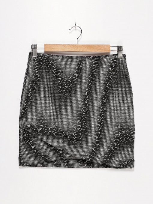 Юбки H&M модель 0424930_чорний комб. Фото