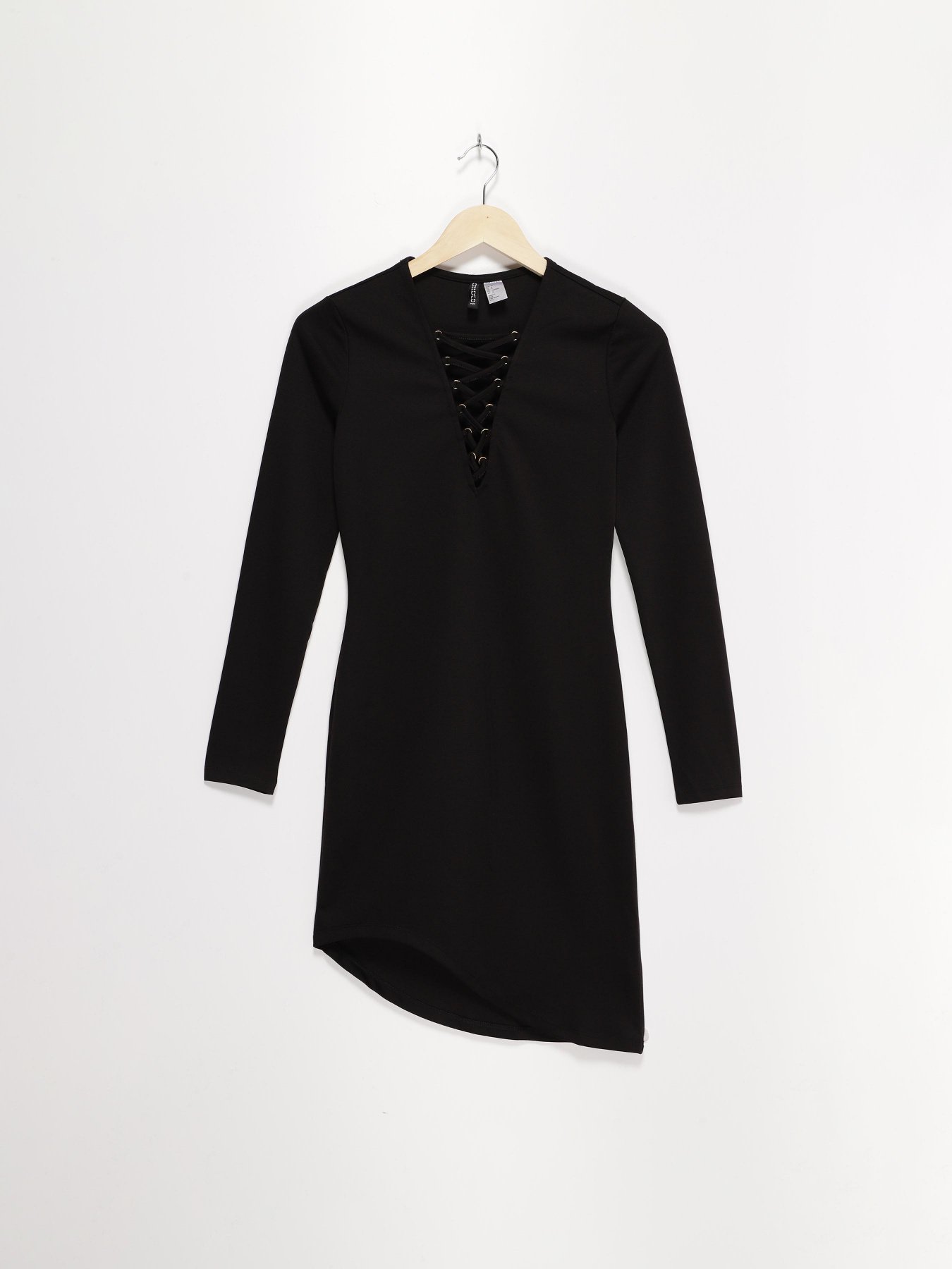 Платья H&M модель 0436250_чорний Платья H&M модель 0436250_чорний Фото