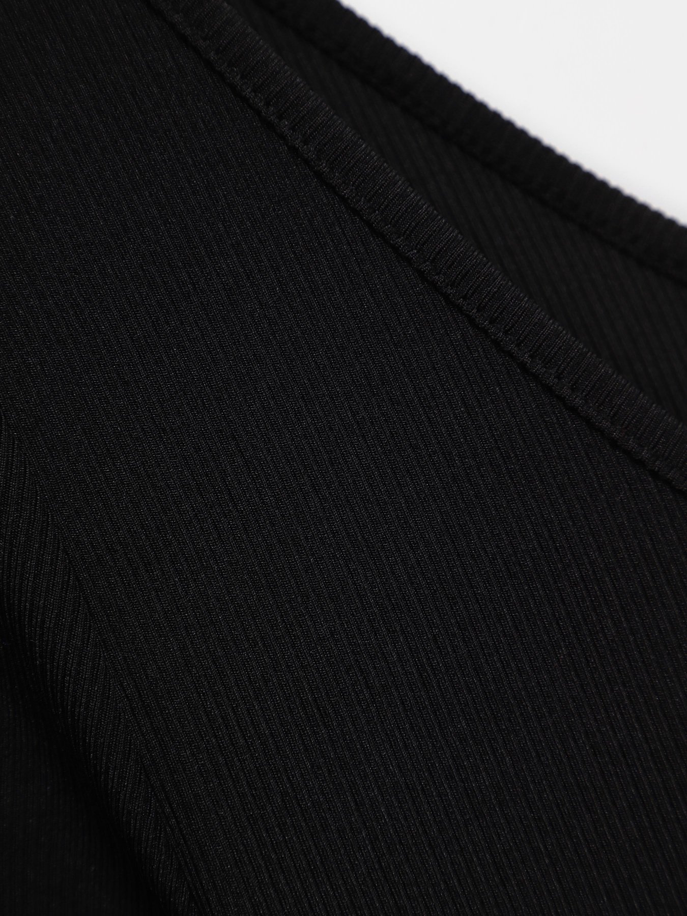Платья H&M модель 0481465_чорний Платья H&M модель 0481465_чорний Фото